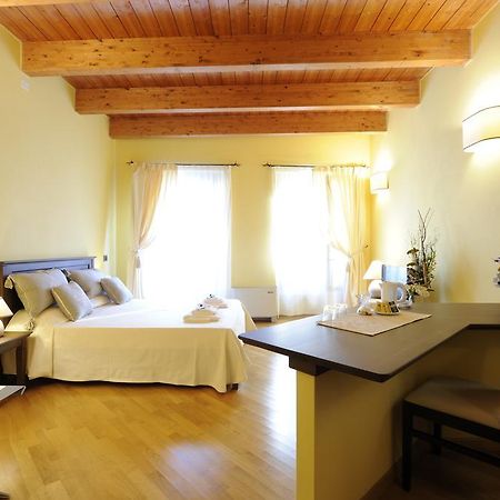 Piazza Azuni 18 Guest House ساساري المظهر الخارجي الصورة