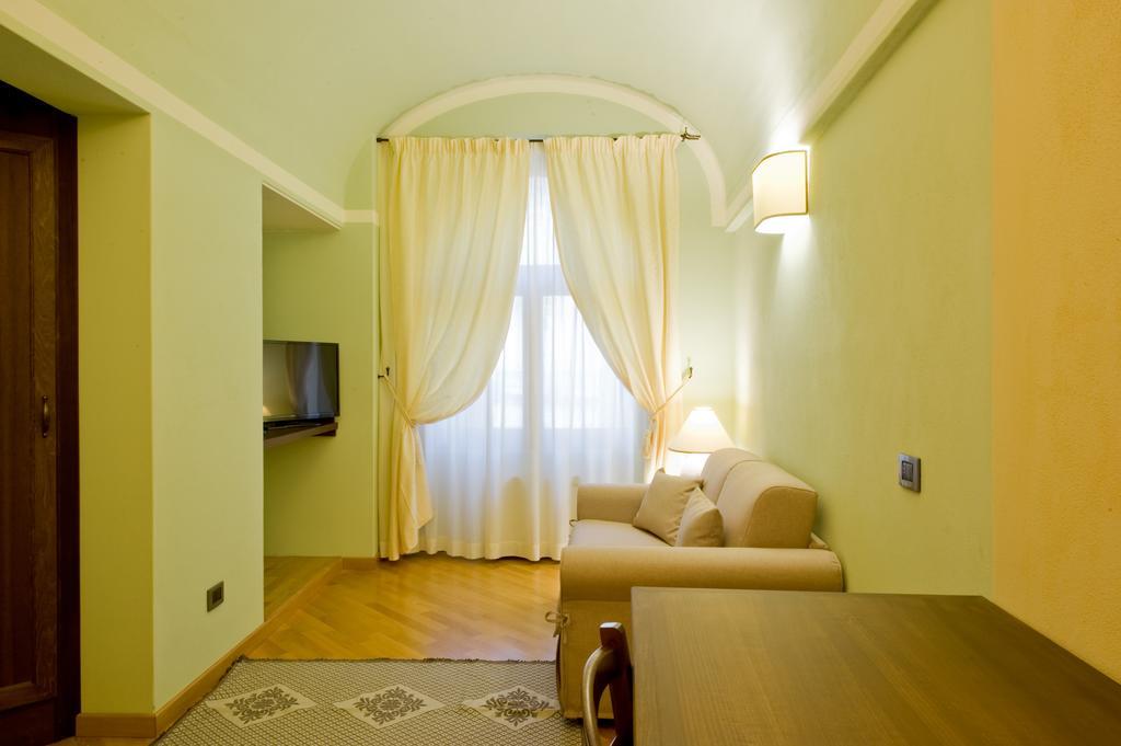 Piazza Azuni 18 Guest House ساساري الغرفة الصورة